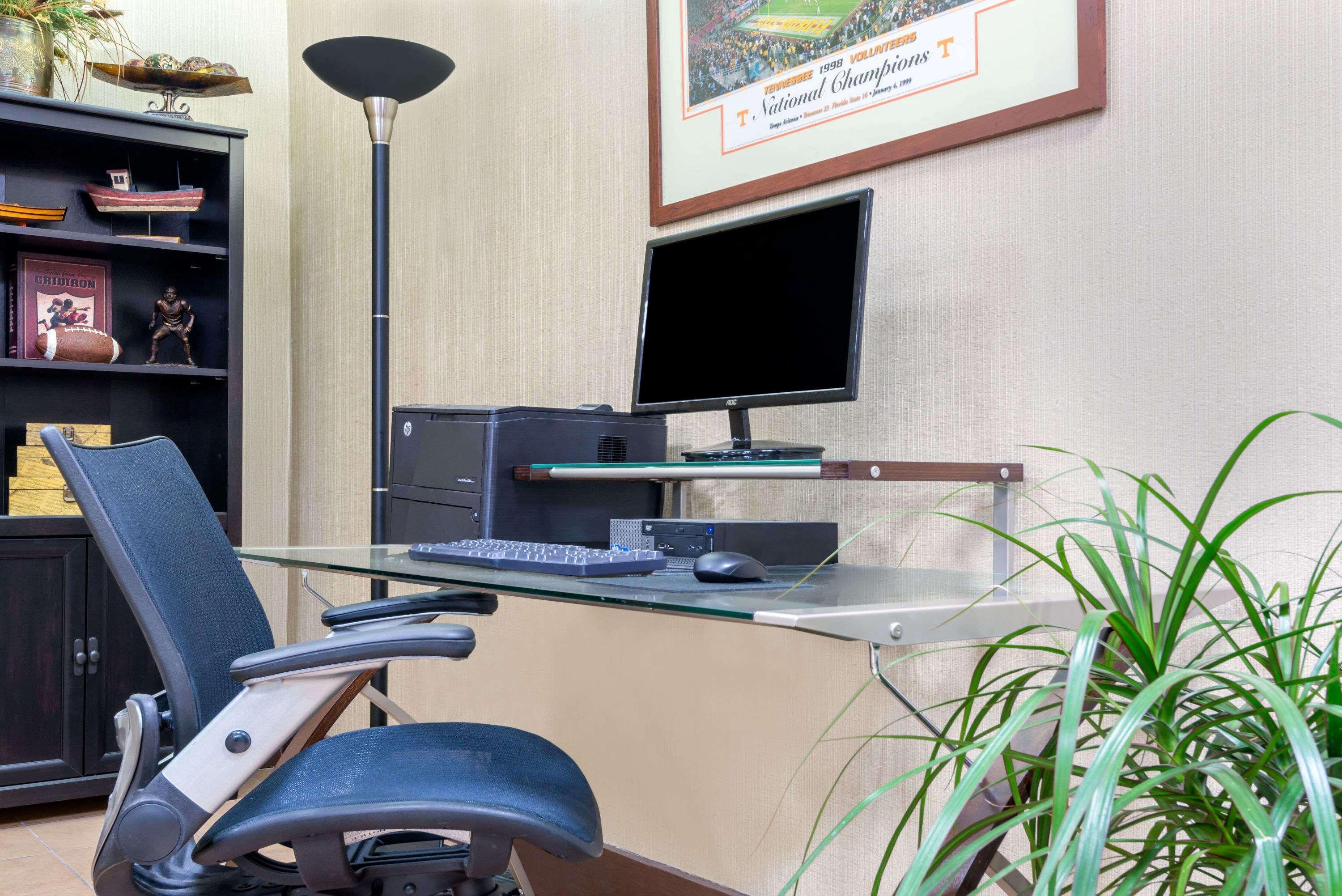 Days Inn By Wyndham Knoxville East Buitenkant foto