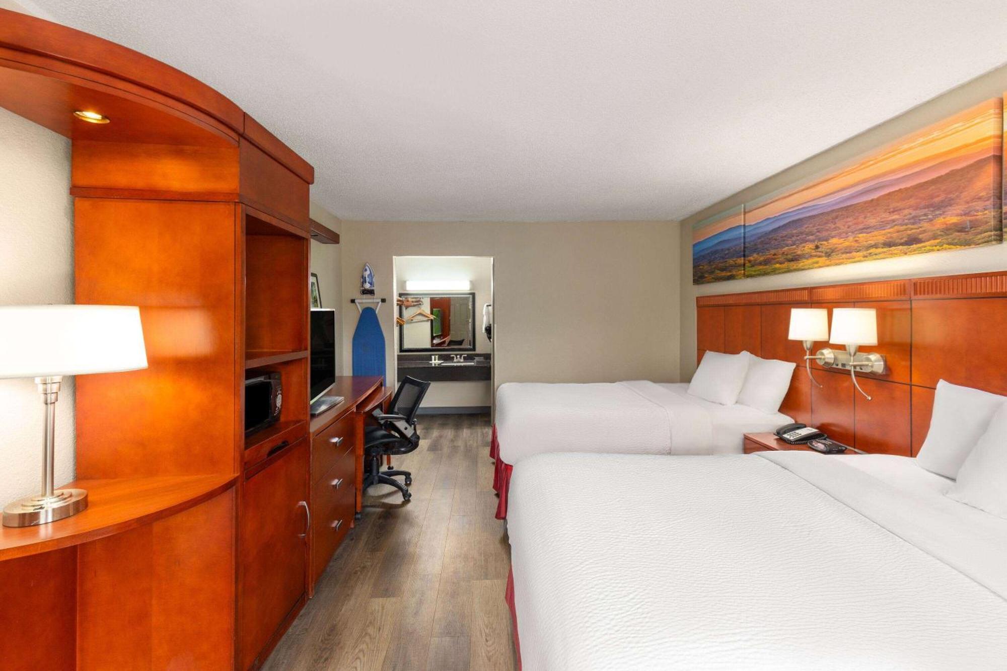 Days Inn By Wyndham Knoxville East Buitenkant foto