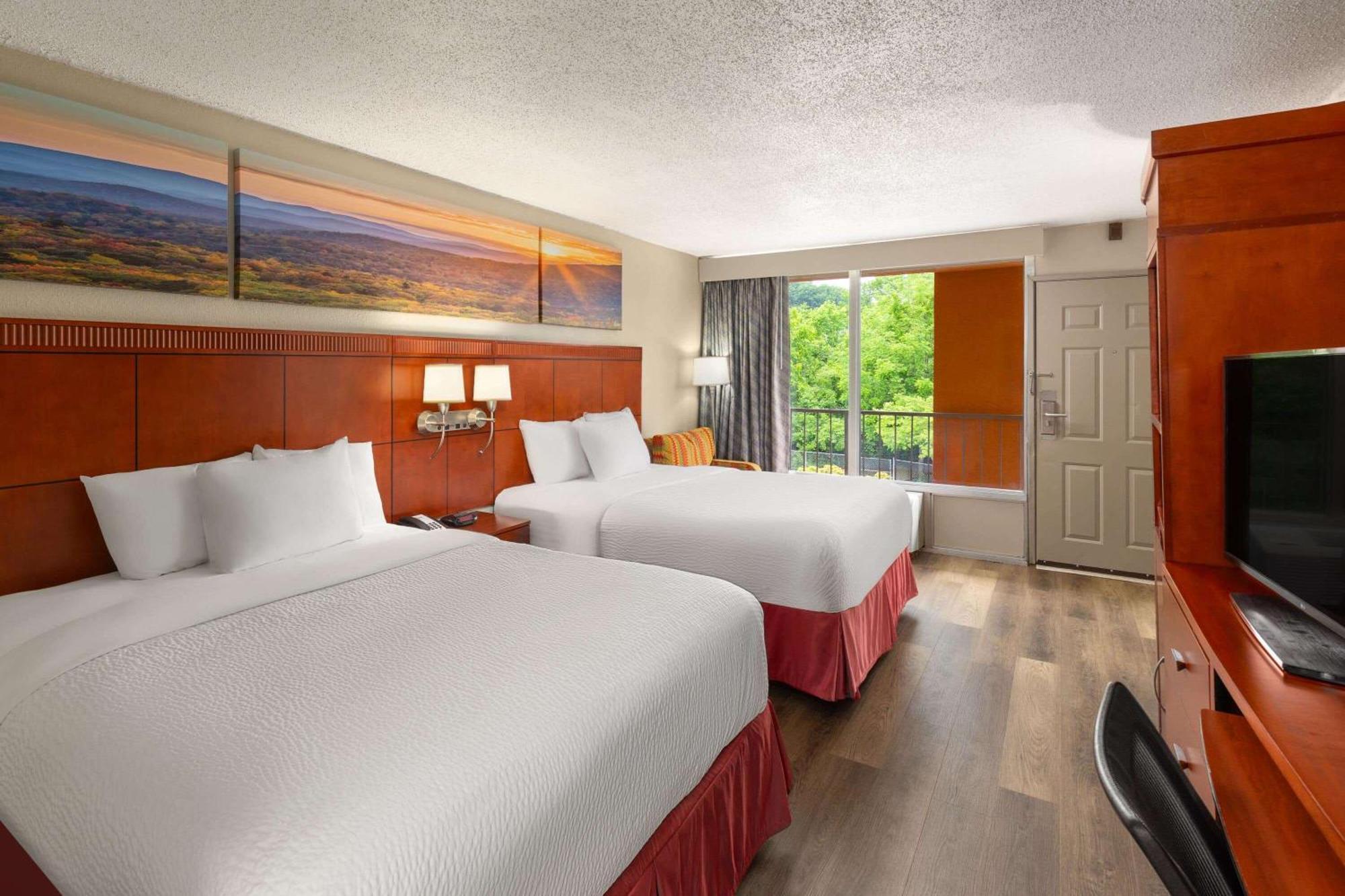 Days Inn By Wyndham Knoxville East Buitenkant foto